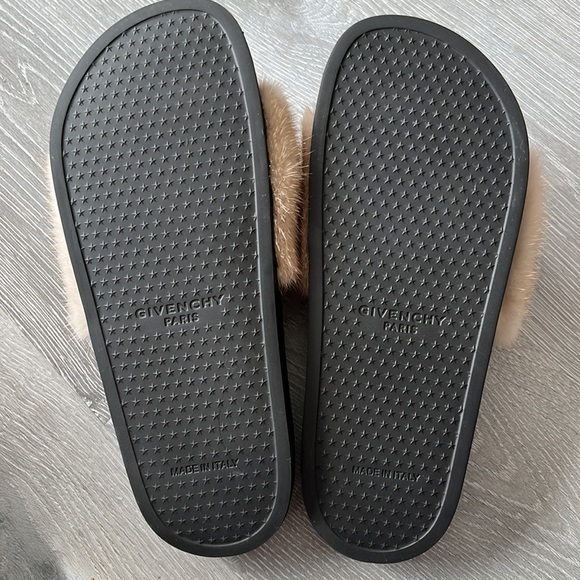 Authentic givenchy mini slides - Picture 4 of 6